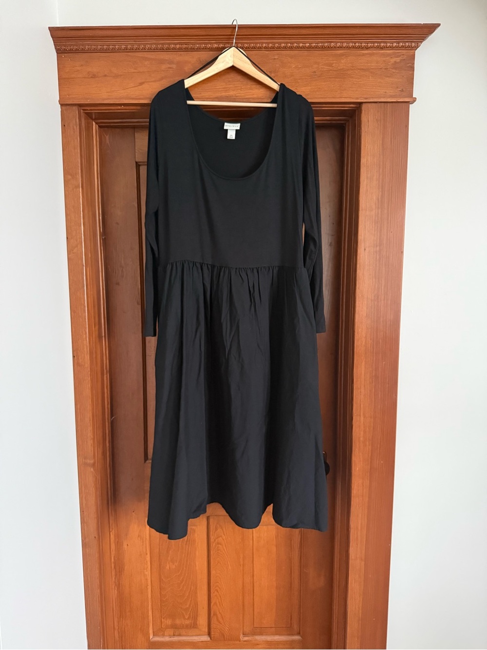 Ava & Viv Black Long-Sleeve Scoop-Neck Midi Dress